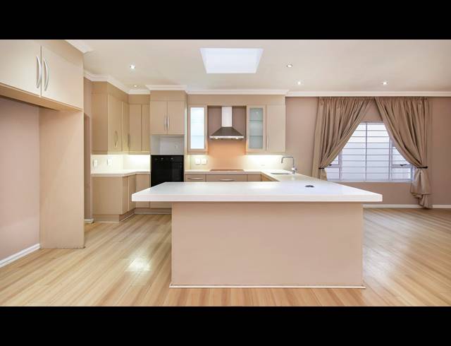 3 BEDROOM HOUSE FOR SALE IN BEDFORD GARDENS